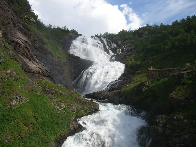 Kjosfossen